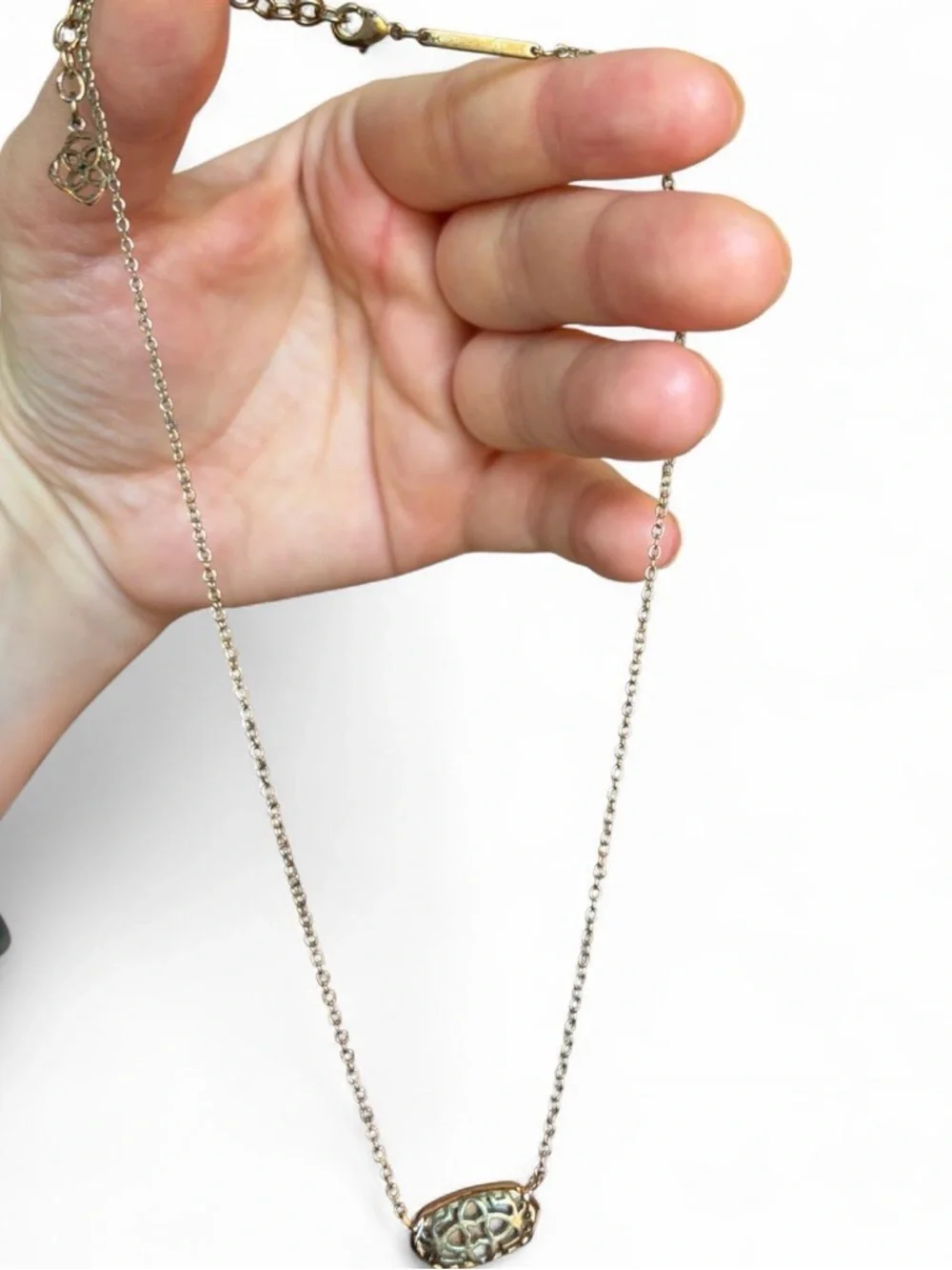 Kendra Scott ‘Elisa’ Rose Gold Necklace with Rose Quartz Pendant - Picture 4 of 4